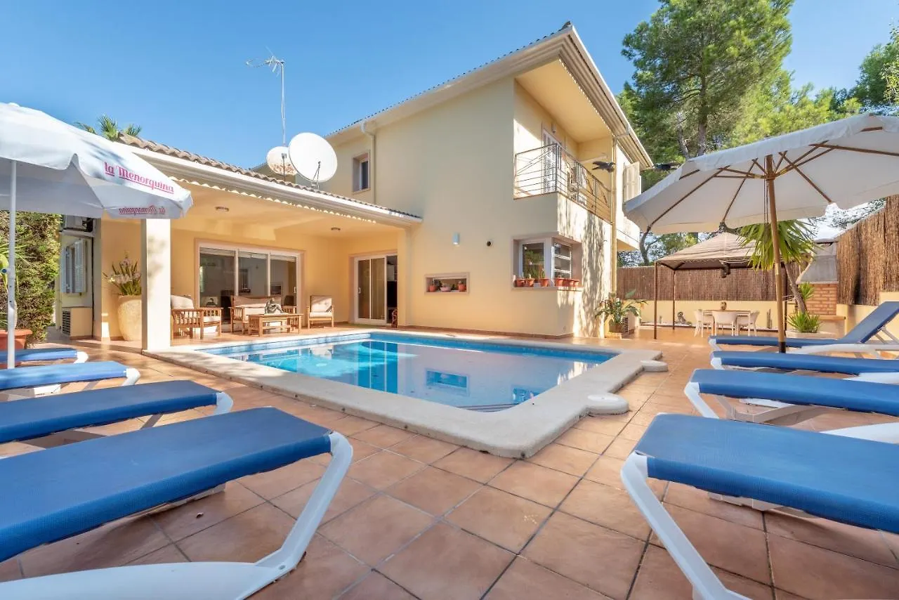 Villa Prestige 圣玛加利达